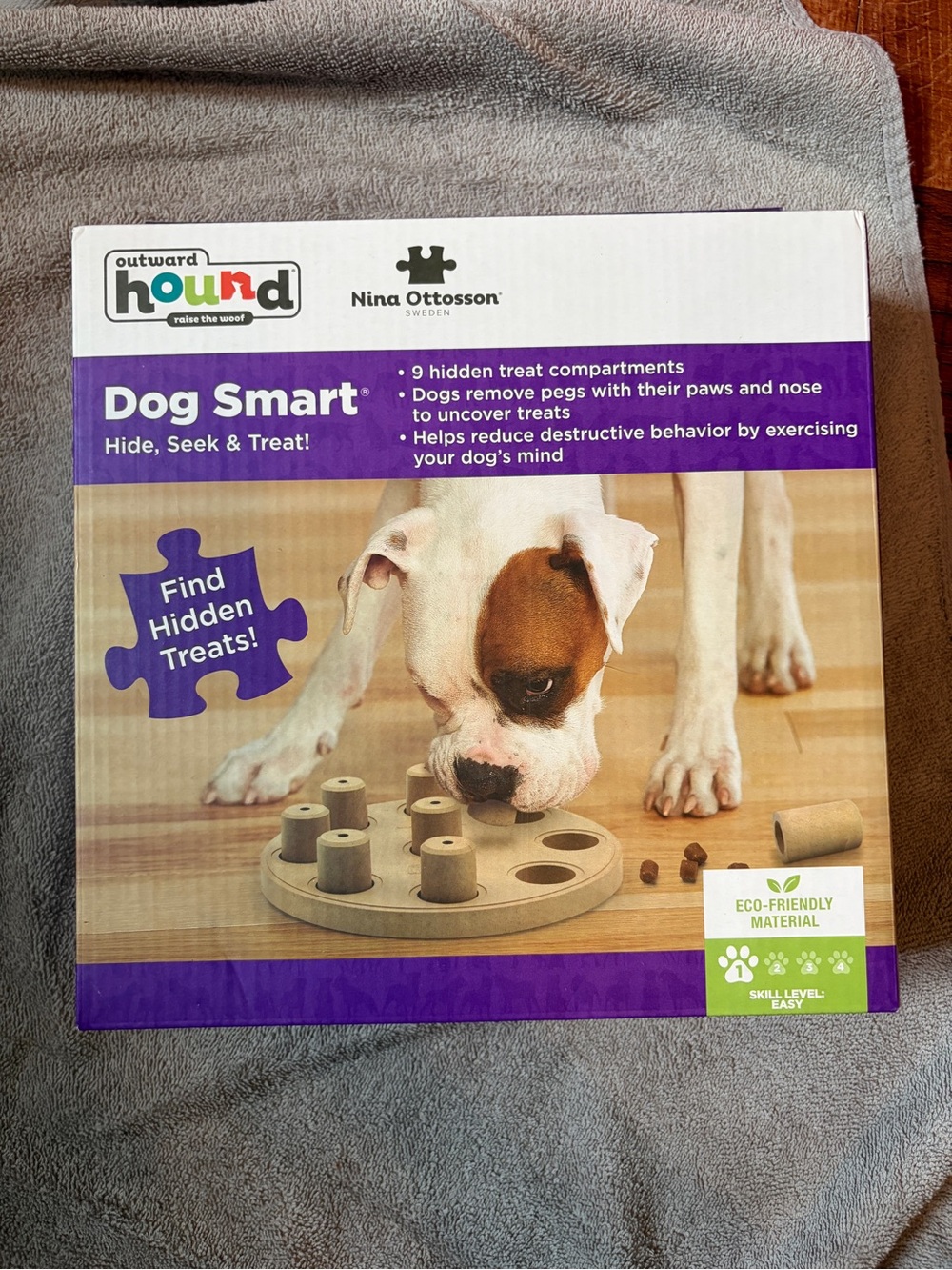 Outward Hound Dog Smart Hide, Seek & Treat Puzzle